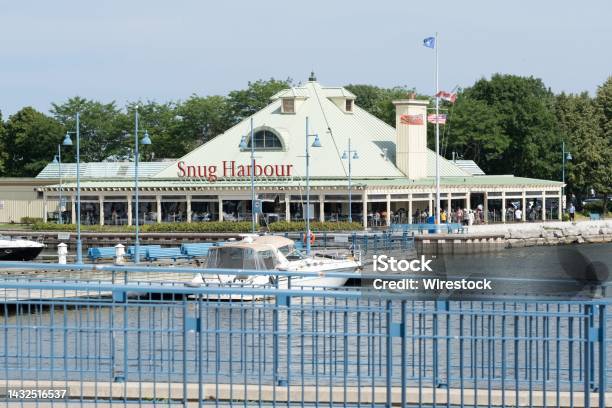 Snug Harbour Restaurant In Port Credit Mississauga Stock Photo - Download Image Now - Harbor, Commercial Dock, Cozy