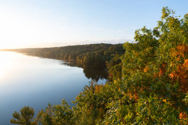 istock Sunrise on the Illinois River. 1432575913