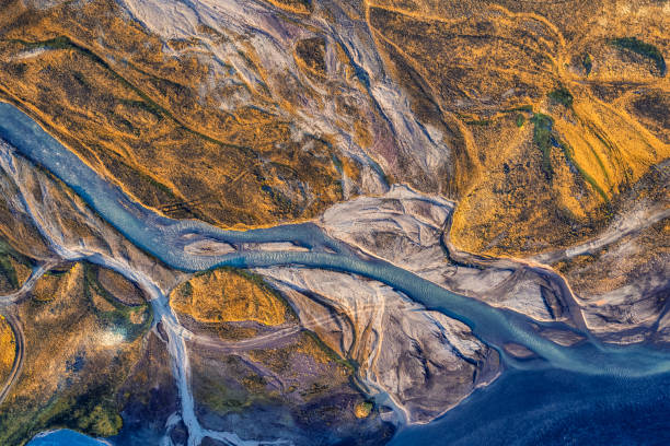istock Abstract glacier rivers pattern flowing through volcanic lava field in Icelandic highlands 1432590903