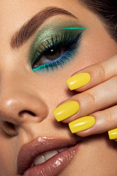 istock Beautiful woman with bright make-up 1432606709