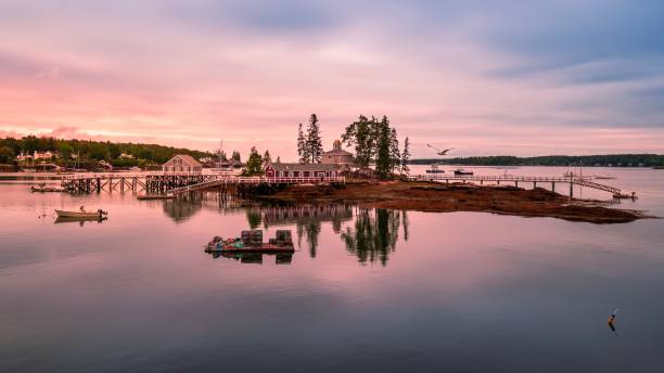 istock Sunrise at Boothbay Harbor 1432624047