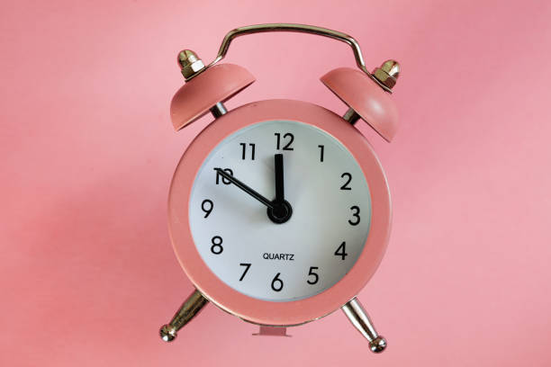 istock Isolated pink quartz alarm clock 1432633789