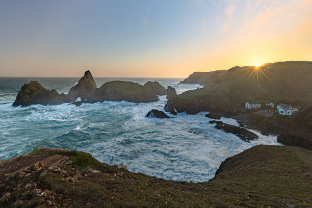 istock Kynance Cove at sunset 1432651226