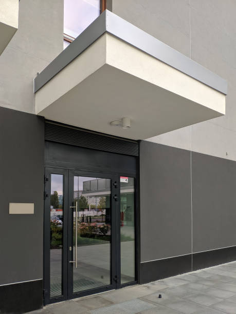 istock Entrance to a store or office 1432673358