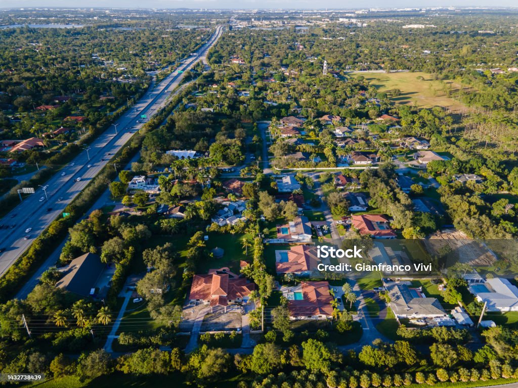 Khung Cảnh Tuyệt Đẹp Từ Trên Không Của Vùng Ngoại Ô Miami Và Các ...