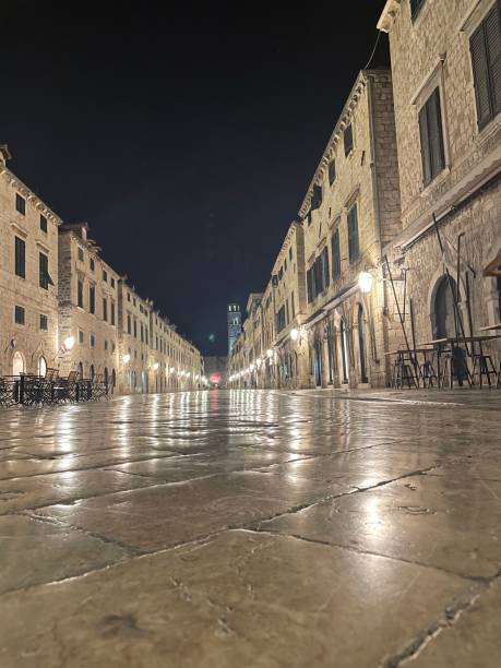istock Center of the old Dubrovnik 1432782442