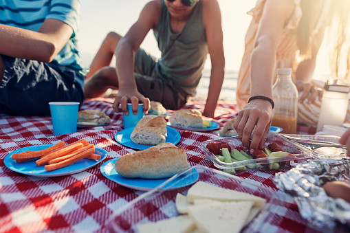 Family having summer picnic breakfast on the beach.
Sunny summer morning in Alicante, Spain.
Canon R5
