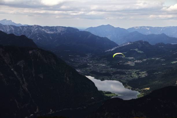 istock Paraglider over lake Hallstatt 1432824862
