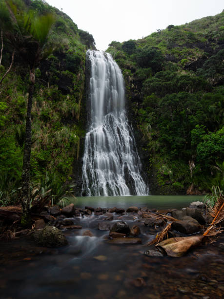 pitoresca quedas de karekare - karekare falls - fotografias e filmes do acervo