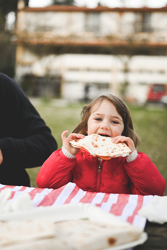 talian food,italy,lunch,meal,outdoors,patio,piadina,picnic,picnic table