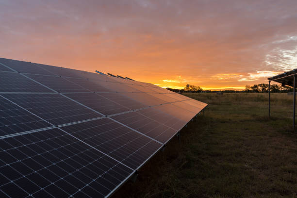istock Color image of sunrise 1432919486