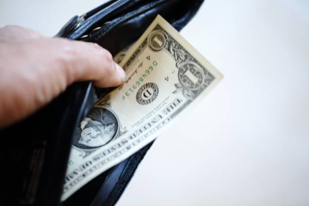 istock the paper in the wallet is a dollar 1432939872