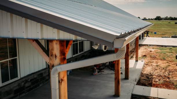 istock Closeup shot of a house roof 1433092100