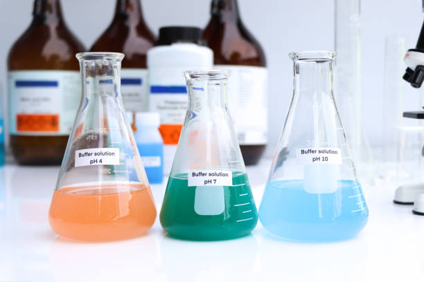 istock Buffer solution in glass, chemical in the laboratory and industry 1433111205