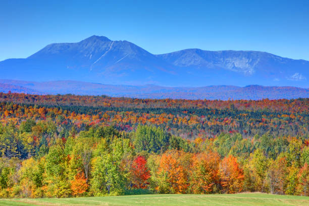 Mount Katahdin in Maine Mount Katahdin is the highest mountain in the U.S. state of Maine at 5,269 feet mt katahdin stock pictures, royalty-free photos & images
