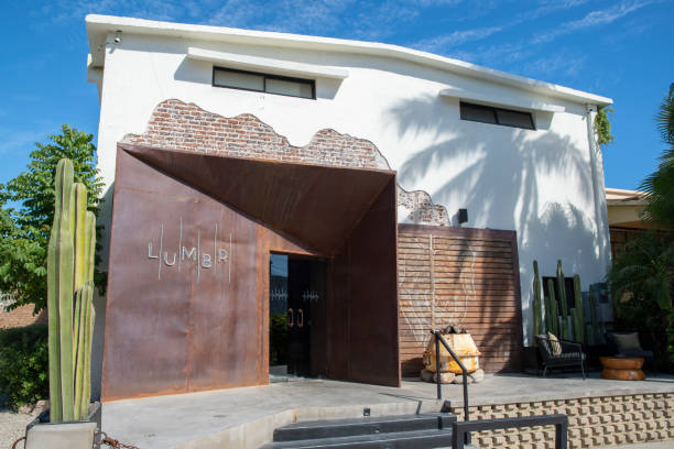 hermoso exterior del restaurante de alta gama lumbre - town san jose del cabo mexico color image fotografías e imágenes de stock