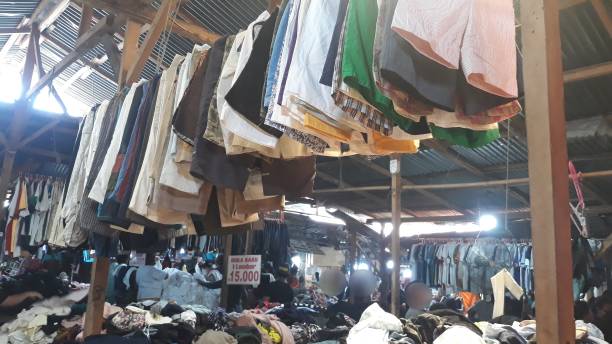istock Second hand apparel on traditional asian market 1433125062