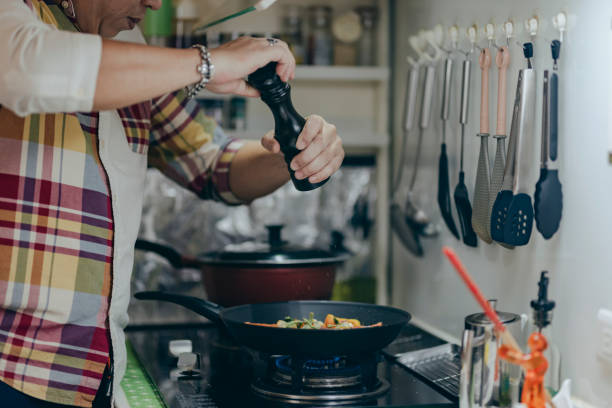 istock Chef cooking organic vegetables 1433131660
