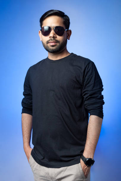 istock Fashion model in blue background . 1433164110