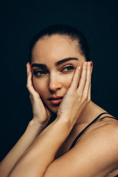istock Beautiful woman 1433175585