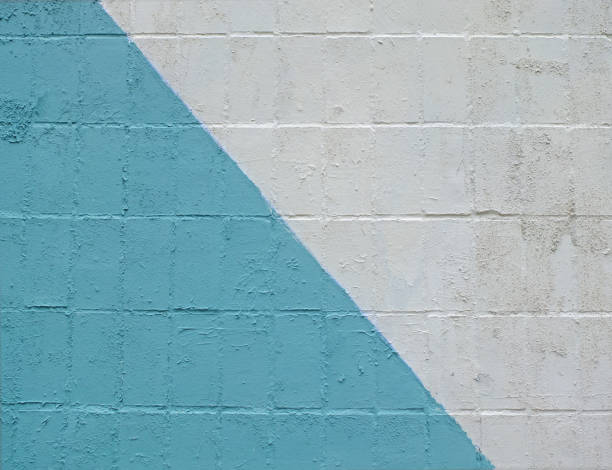kolorowa malowana ściana z płytek (niebiesko-biała) jako tło lub tekstura - graffiti surface level color image paint zdjęcia i obrazy z banku zdjęć