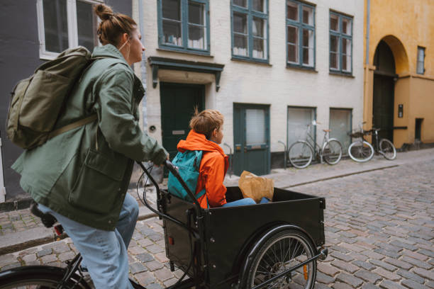 istock On our way to school 1433186308
