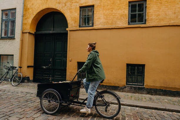 istock Running errands around the city 1433187079