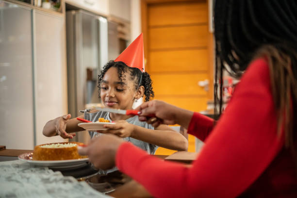 istock Multigenerational family eating birthday cake 1433197168