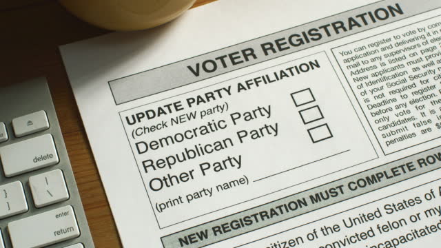 Voter Registration Form highlighting change political party