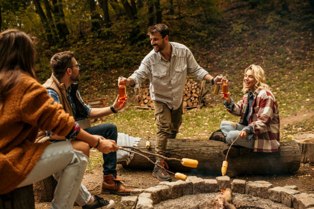 istock I'm passing you a cold beer 1433274944