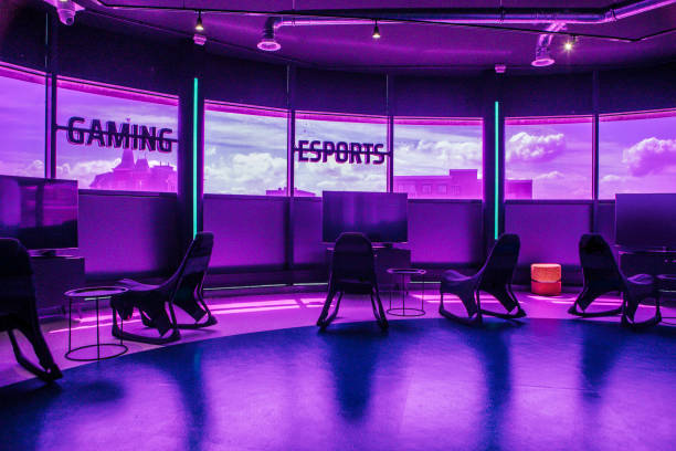 istock Esports Gaming computer room and lights 1433303029