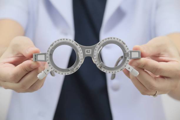 istock Female doctor's hand holding an optometrist 1433332070