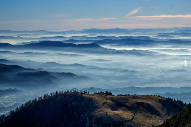 Aerial of cloudy mountain ranges in Krvavec, Slovenia An aerial of cloudy mountain ranges in Krvavec, Slovenia krvavec stock pictures, royalty-free photos & images