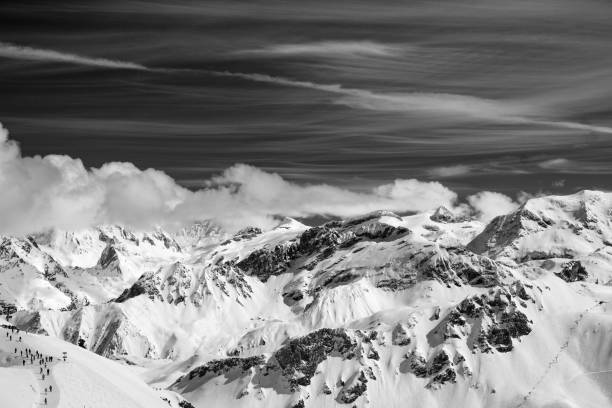 istock Greyscale shot of a snowy mountain 1433345045