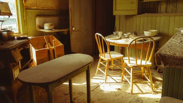 istock Interior of an abandoned house 1433355643