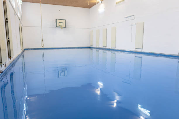 istock Self leveling blue epoxy floor in the gym 1433393849