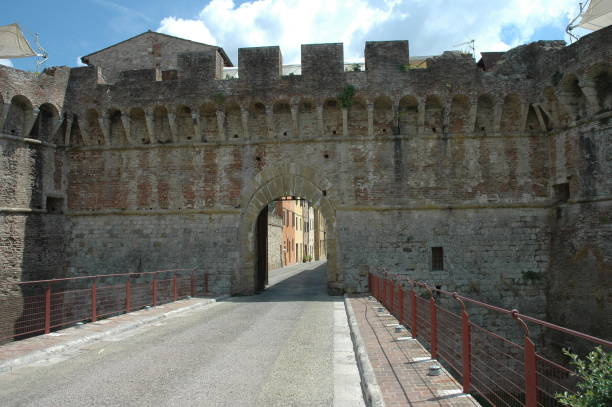 istock Road over the bridge to enter Colle Val D'Elsa. Siena 1433406514