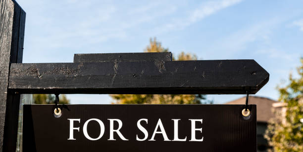 istock For Sale Sign 1433454163