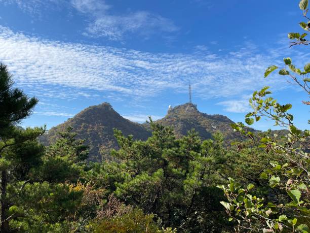 istock Autumn Mountain in Seoul 1433505096