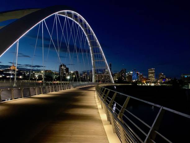 istock Night city view from the Walterdale Bridge in Edmonton, Alberta, Canada 1433551476