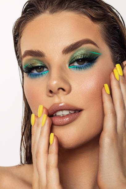 istock Beautiful woman with bright make-up 1433552945