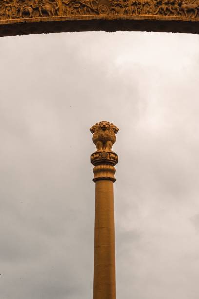 istock Tower statue with tigers in Mumbai 1433566159