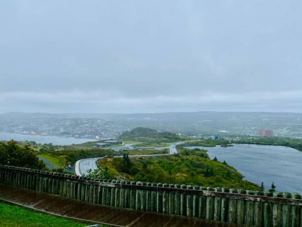 vue panoramique du panorama de saint john, est du canada - treet photos et images de collection