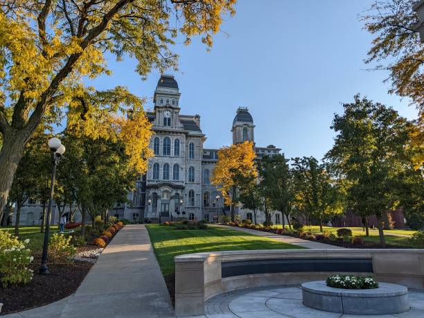 syracuse university - campus imagens e fotografias de stock