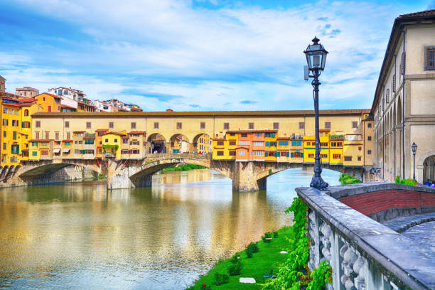 istock Ponte Vecchio in Florence, Italy 1433639622
