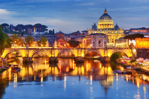 basilica di san pietro - vatican sky summer europe foto e immagini stock