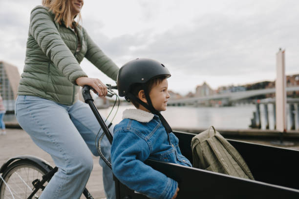 istock Cargo bike ride with my mom 1433640723