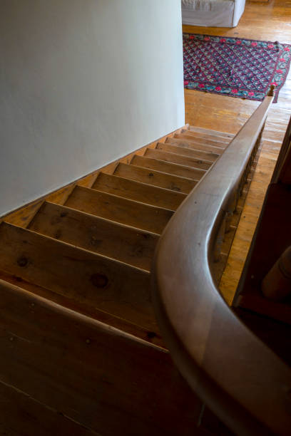 istock Old house staircase with carpet 1433763427