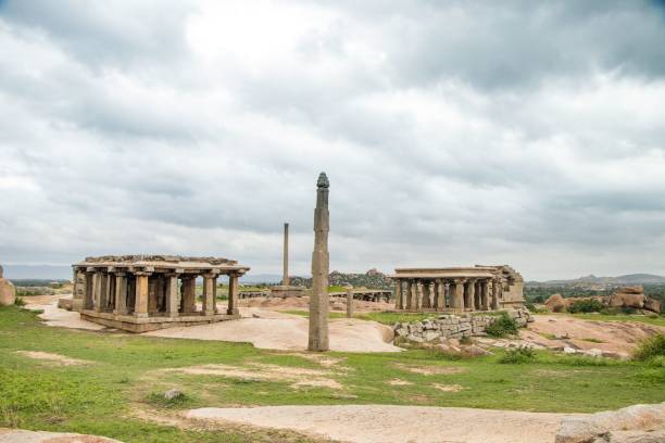 stara architechtura hampi w stanie karnataka - architechture zdjęcia i obrazy z banku zdjęć