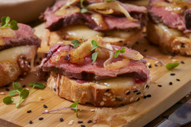 istock Brie and Beef Tenderloin Crostini 1433916986